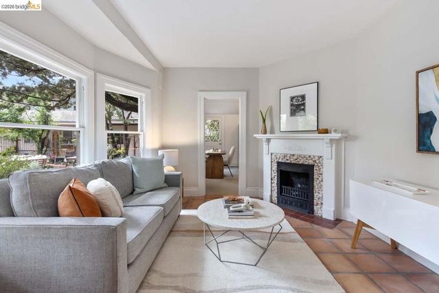 1937 Haste St, Berkeley, CA 94704