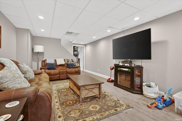 50621 Bear Claw Court, Granger, IN 46530