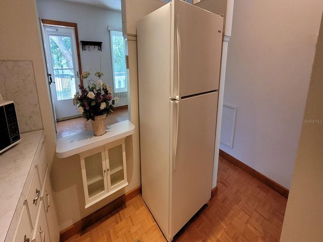 2298 NETHERLANDS DRIVE 32, Clearwater, FL 33763