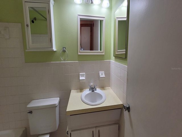 2298 NETHERLANDS DRIVE 32, Clearwater, FL 33763