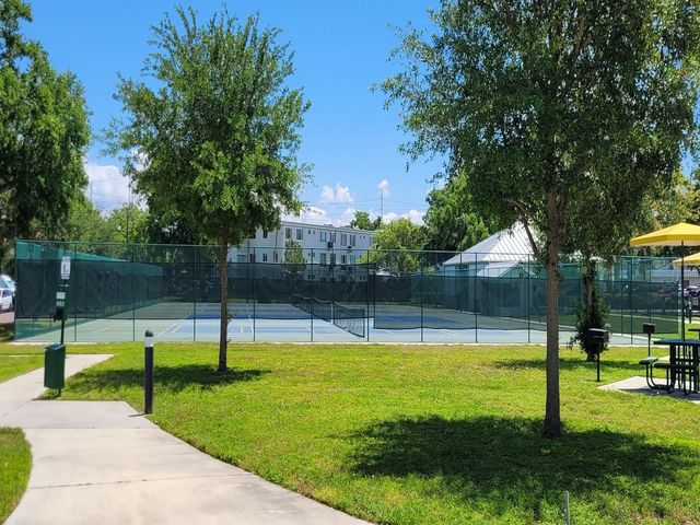 2298 NETHERLANDS DRIVE 32, Clearwater, FL 33763