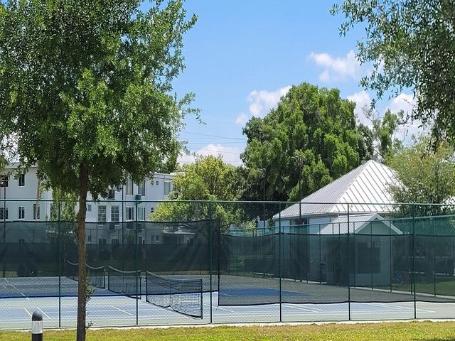 2298 NETHERLANDS DRIVE 32, Clearwater, FL 33763