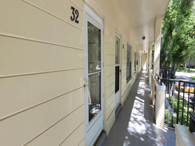 2298 NETHERLANDS DRIVE 32, Clearwater, FL 33763