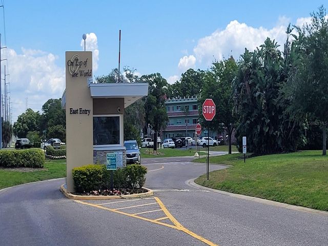 2298 NETHERLANDS DRIVE 32, Clearwater, FL 33763