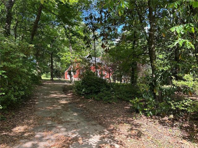 2401 Waterford Drive, Semmes, AL 36575