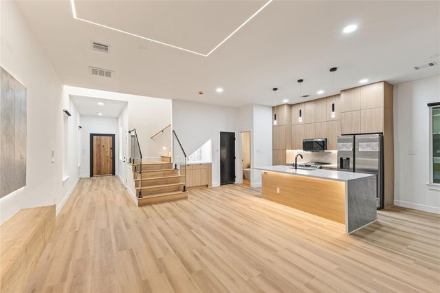 6415 Lamayah Street, Houston, TX 77091