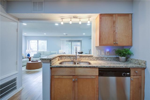 2657 Lenox Road NE P-213, Atlanta, GA 30324