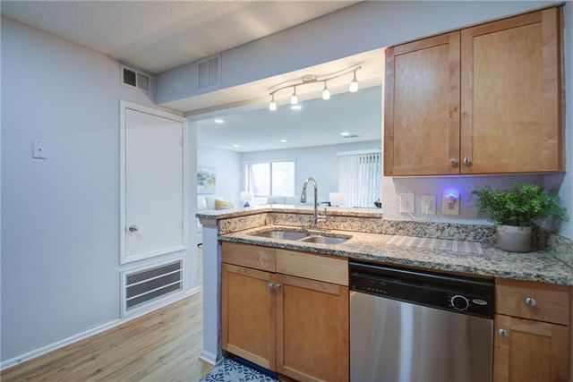 2657 Lenox Road NE P-213, Atlanta, GA 30324
