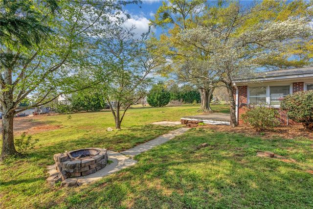 150 Pine Mountain Drive, Easley, SC 29640