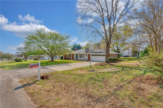 150 Pine Mountain Drive, Easley, SC 29640