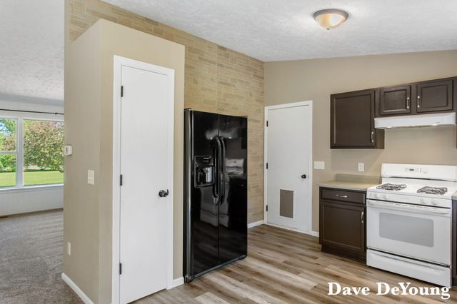 6756 119th Avenue, Fennville, MI 49408