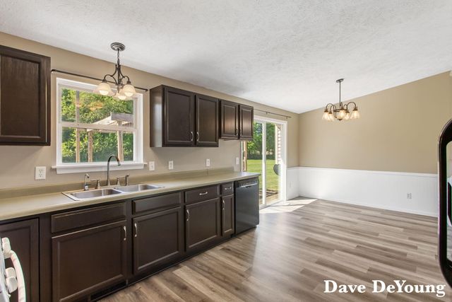 6756 119th Avenue, Fennville, MI 49408