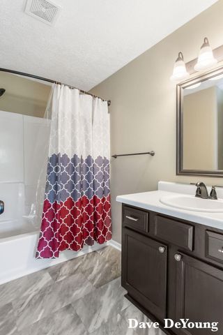 6756 119th Avenue, Fennville, MI 49408