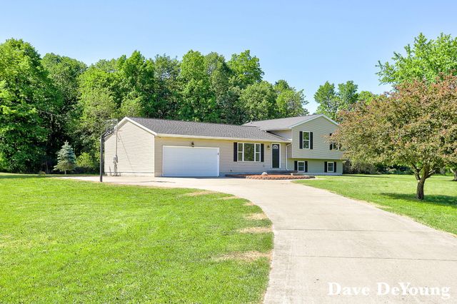 6756 119th Avenue, Fennville, MI 49408