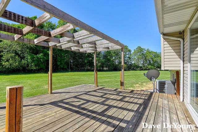 6756 119th Avenue, Fennville, MI 49408
