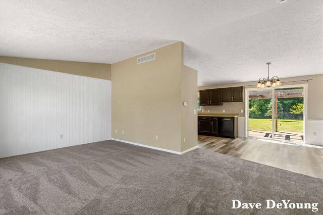 6756 119th Avenue, Fennville, MI 49408