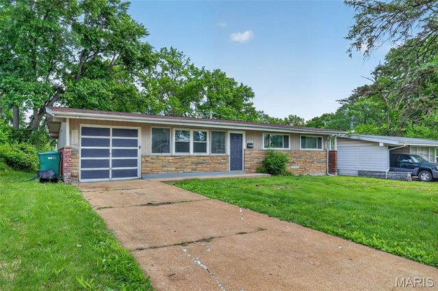 10836 Hallstead Drive, St Louis, MO 63136