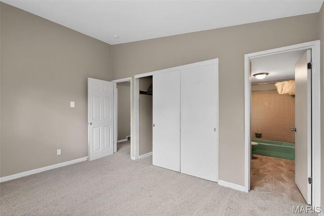 10836 Hallstead Drive, St Louis, MO 63136