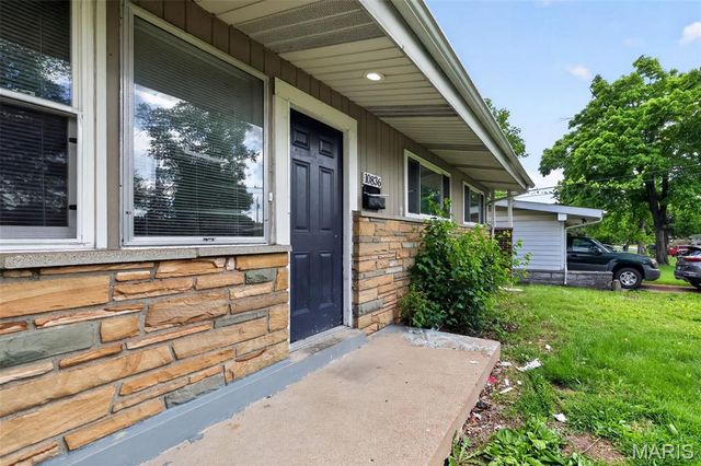 10836 Hallstead Drive, St Louis, MO 63136