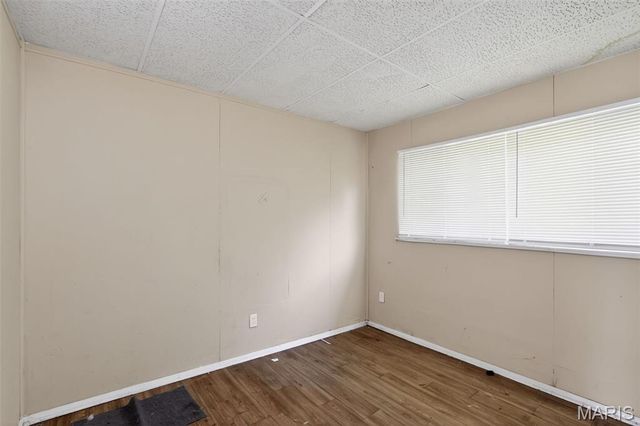 10836 Hallstead Drive, St Louis, MO 63136