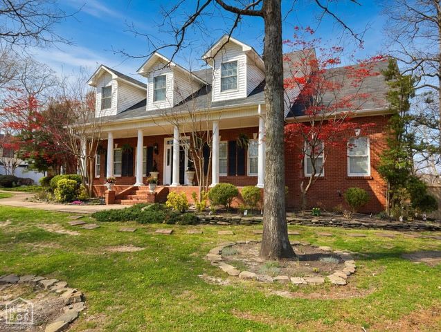 2114 Spring Hollow Drive, Jonesboro, AR 72404