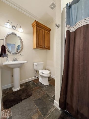 2114 Spring Hollow Drive, Jonesboro, AR 72404