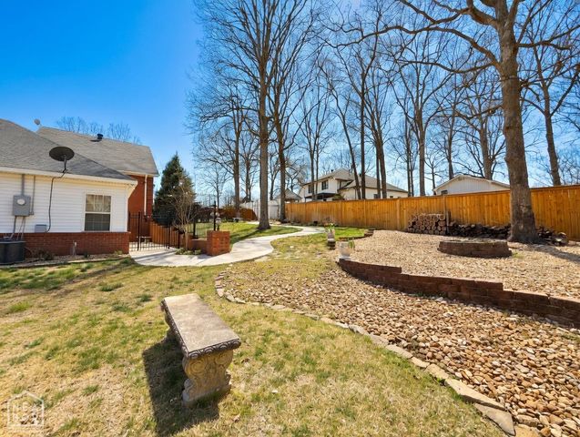 2114 Spring Hollow Drive, Jonesboro, AR 72404