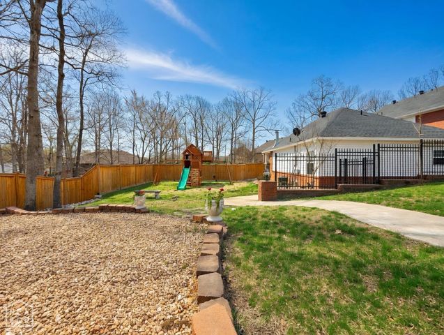 2114 Spring Hollow Drive, Jonesboro, AR 72404