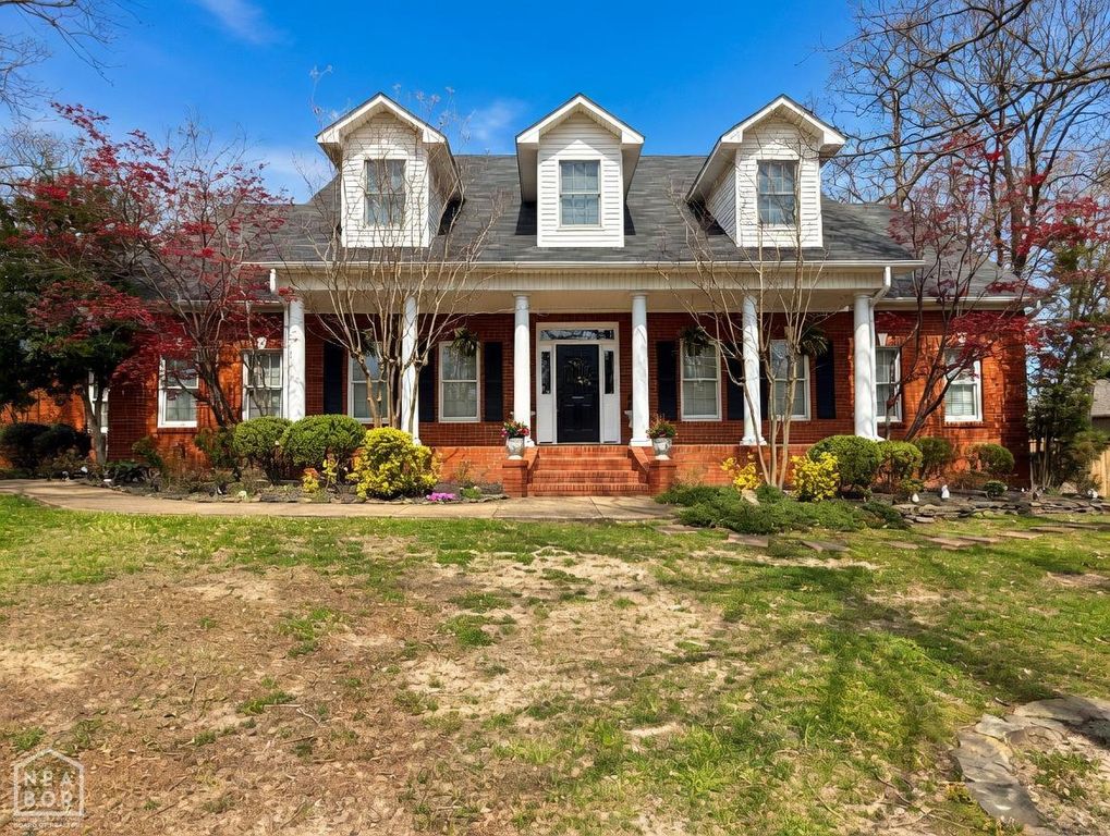 2114 Spring Hollow Drive, Jonesboro, AR 72404