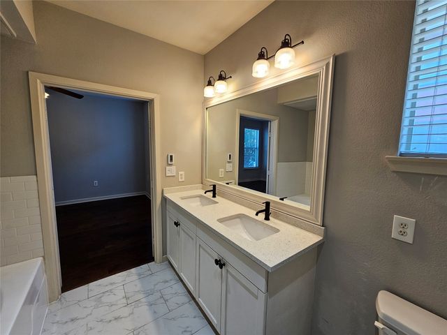 1872 Summit Avenue, Dallas, TX 75206