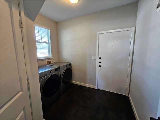 1872 Summit Avenue, Dallas, TX 75206