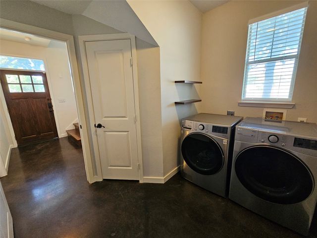 1872 Summit Avenue, Dallas, TX 75206