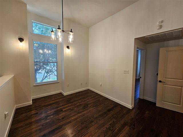 1872 Summit Avenue, Dallas, TX 75206