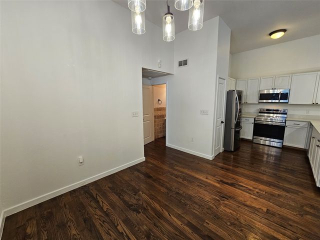 1872 Summit Avenue, Dallas, TX 75206
