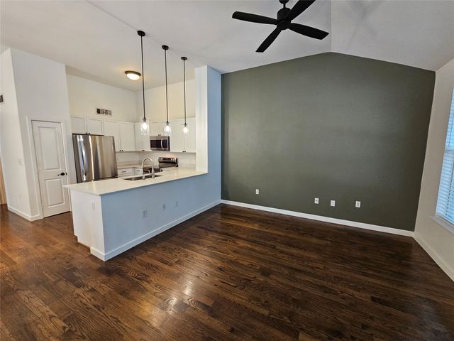 1872 Summit Avenue, Dallas, TX 75206