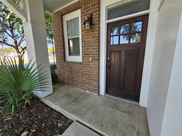 1872 Summit Avenue, Dallas, TX 75206