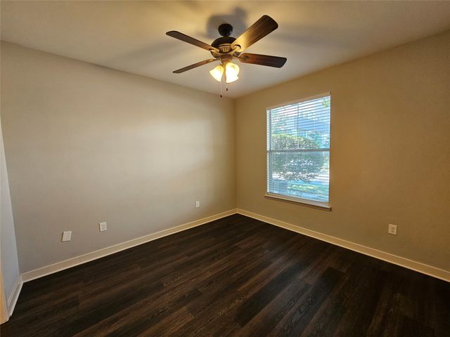 1872 Summit Avenue, Dallas, TX 75206