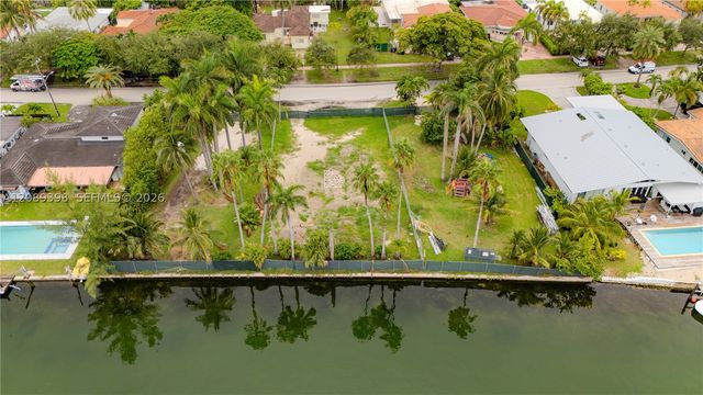 1415 Marseille Dr, Miami Beach, FL 33141