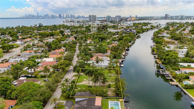 1415 Marseille Dr, Miami Beach, FL 33141