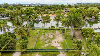 1415 Marseille Dr, Miami Beach, FL 33141