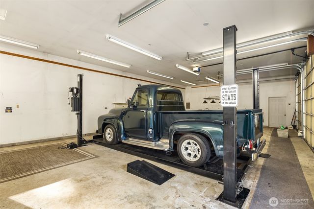 11007 W Lake Joy Drive NE, Carnation, WA 98014