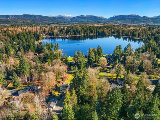 11007 W Lake Joy Drive NE, Carnation, WA 98014