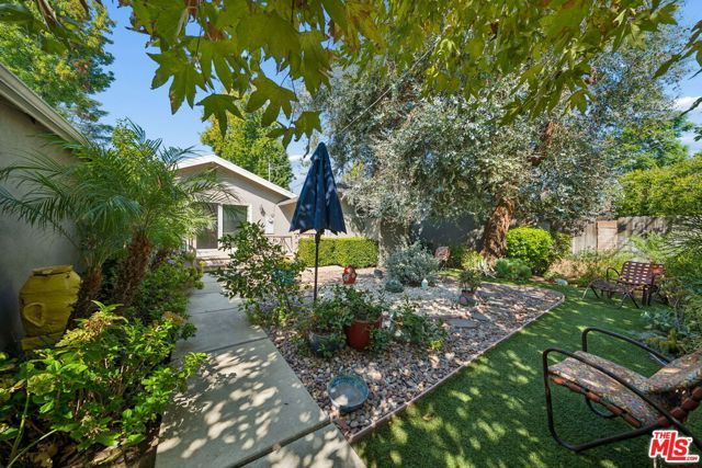 4942 Stern Avenue, Sherman Oaks, CA 91423