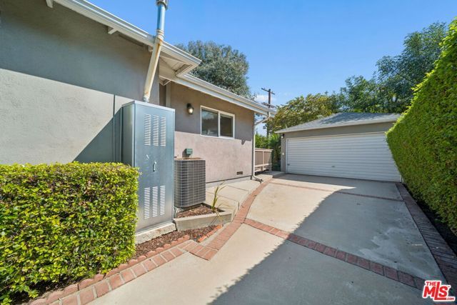 4942 Stern Avenue, Sherman Oaks, CA 91423