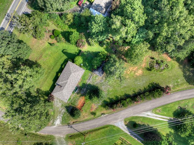35 E Thomas Road, Blue Ridge, GA 30513