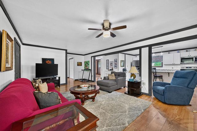 35 E Thomas Road, Blue Ridge, GA 30513