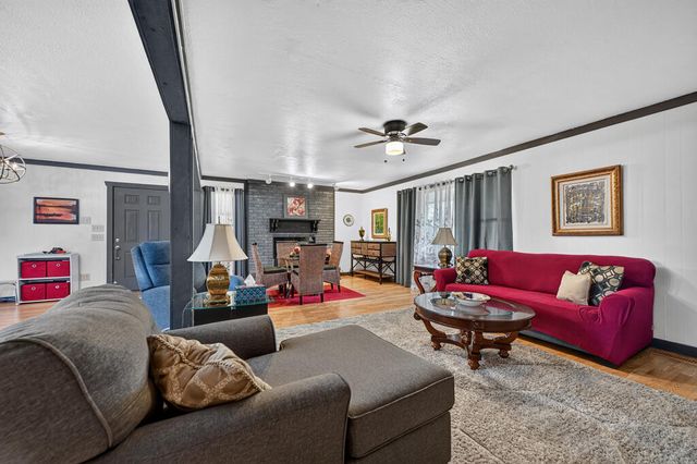 35 E Thomas Road, Blue Ridge, GA 30513