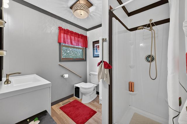 35 E Thomas Road, Blue Ridge, GA 30513