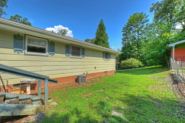 35 E Thomas Road, Blue Ridge, GA 30513