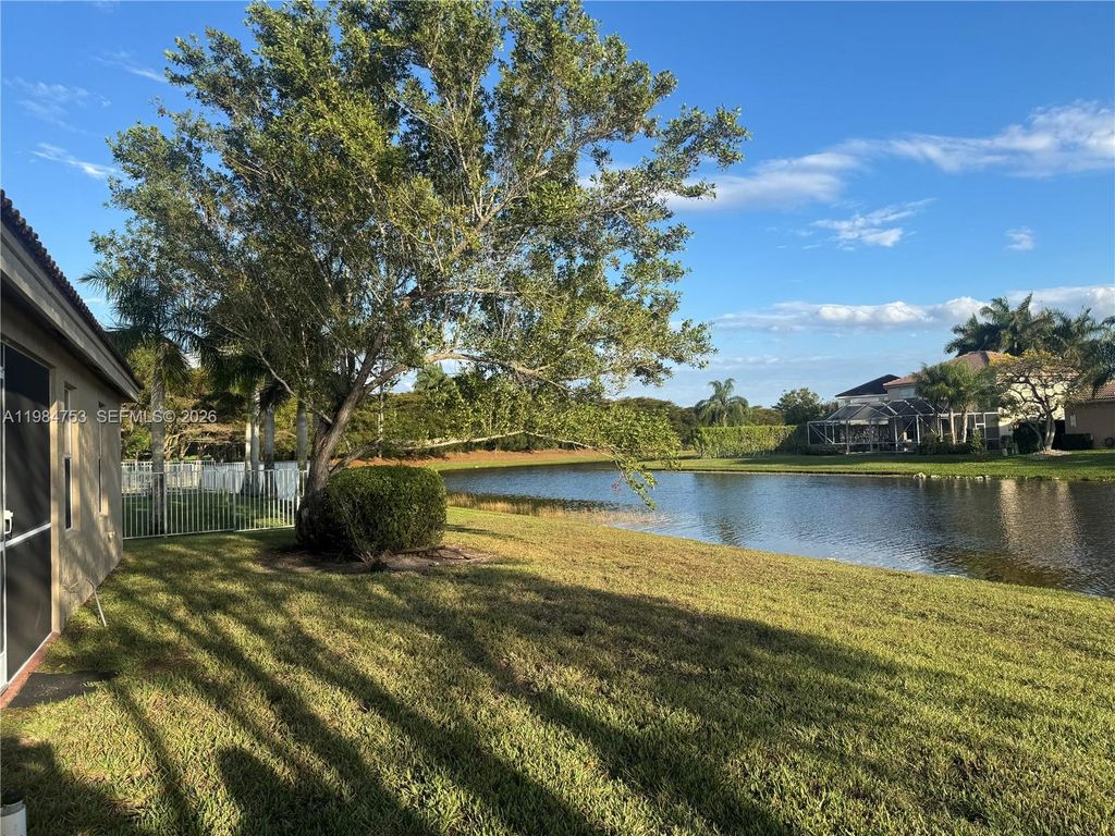 1918 Andromeda Ln 1918, Weston, FL 33327